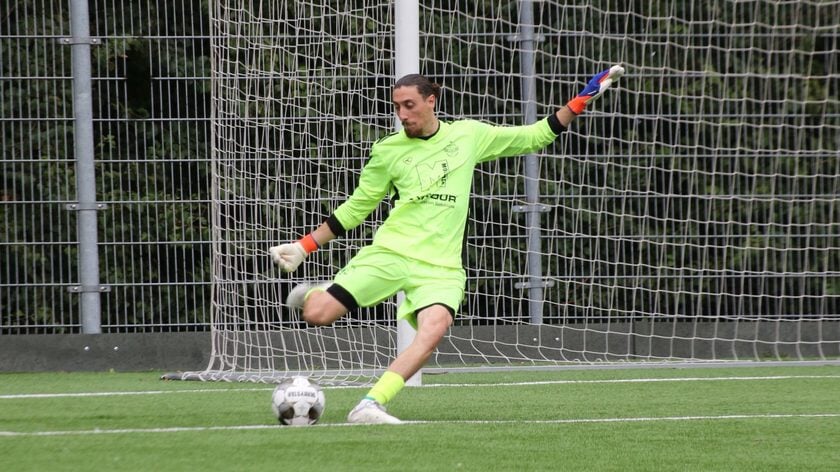 Veel wind, maar geen goals bij Almkerk - Spijkenisse