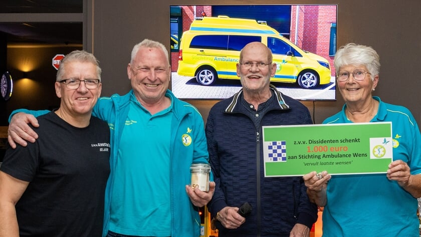 Dissidenten doet Schenking aan Stichting Ambulance Wens