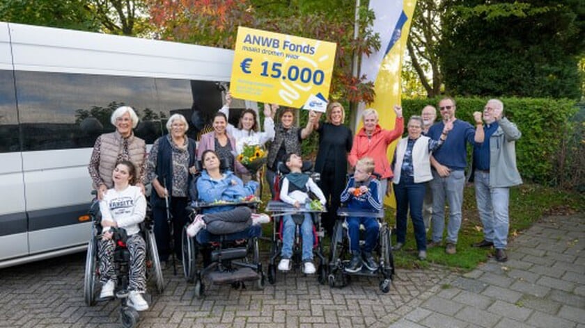 Stichting Zomerkind wint cheque van 15.000 euro in landelijke actie ANWB Fonds