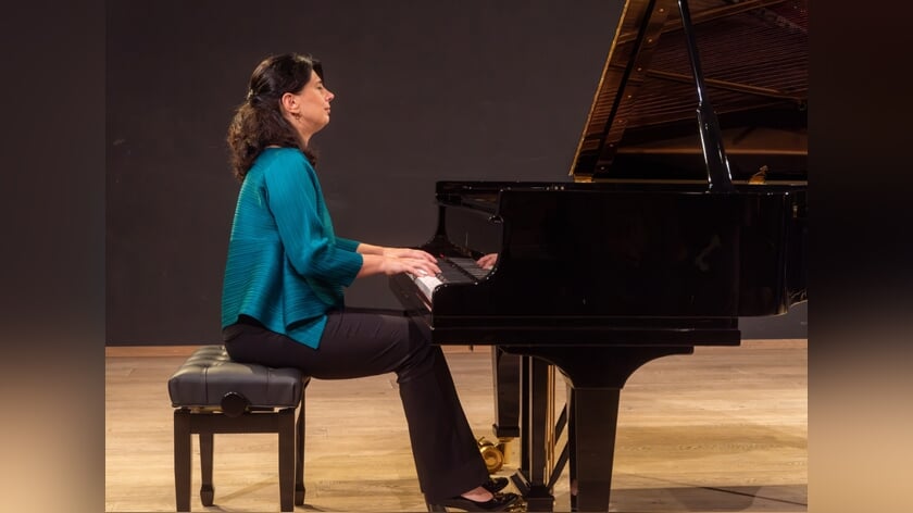 Aftrap Koffieconcerten door pianiste Gvetadze