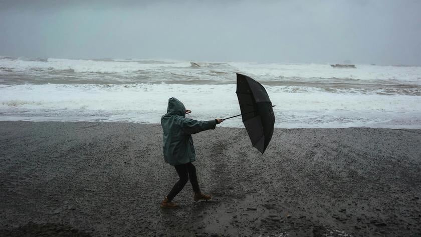 Vanaf donderdagmiddag kans op storm, zeer zware windstoten en veel regen