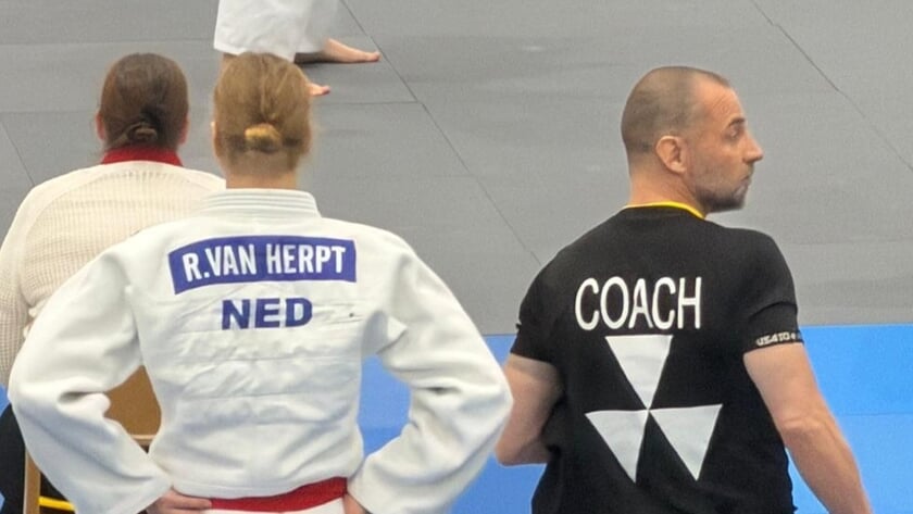 Roos van Herpt vijfde in Frankfurt