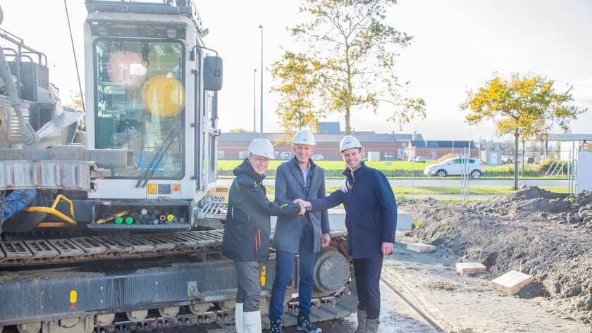 Eerste palen Menheerse Erf geslagen