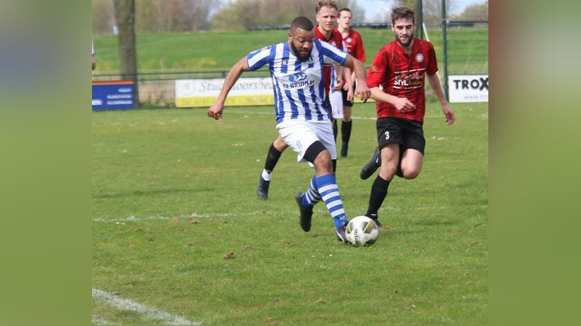 Zwartewaal imponeert, eerste winst voor Vierpolders