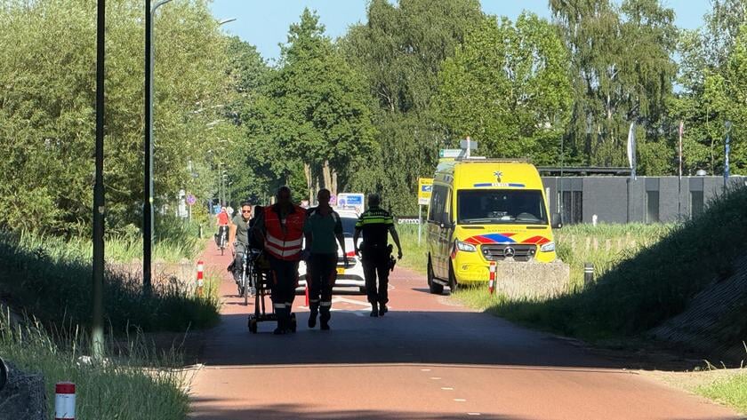 Scooter en fietser komen hard in botsing op Schijndelsedijk, beide bestuurders gewond