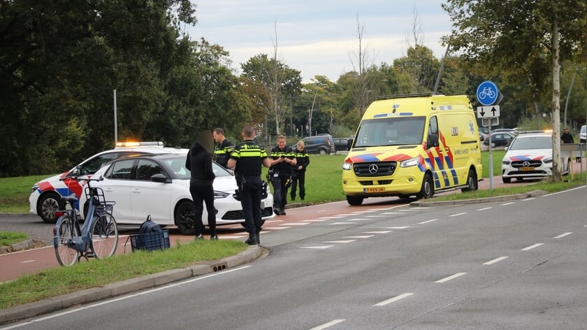 Fietser aangereden door auto op Gasstraat in Oss