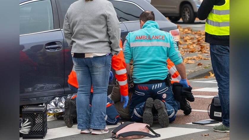 Kind op fiets aangereden op rotonde Vijversingel