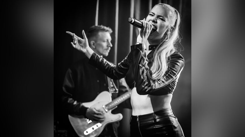 Amanda Simons staat op mainstage Bevrijdingsfestival: ‘Met onze over de top-show trekken we alles ui