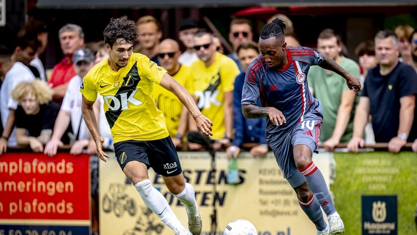 NAC verliest met 2-3 van Olympiakos Piraeus op Sportpark De Gaagelrijzen