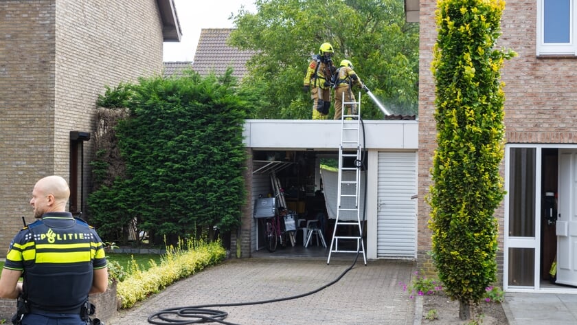 Zonnepanelen vlammen op in woning aan Kastanjelaan Heerle