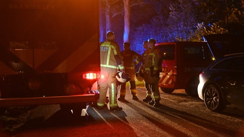 Tientallen auto’s in brand bij autosloperij aan de Maalbergenstraat