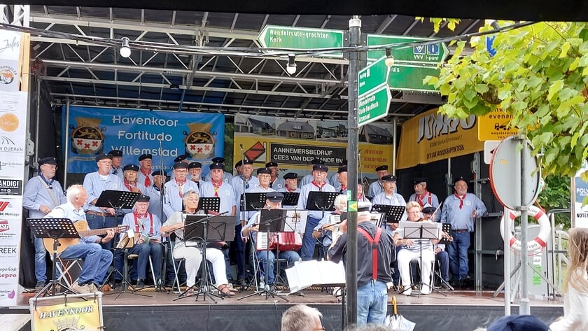 Santy’s & seasongs klinken in Willemstadse vesting
