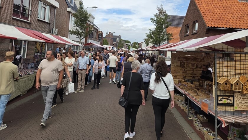 Braderie Sint Willebrord weer een geslaagd uitje