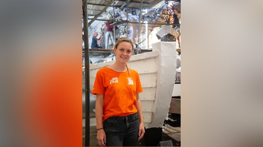 Bregje maakt debuut als corsowagenontwerper