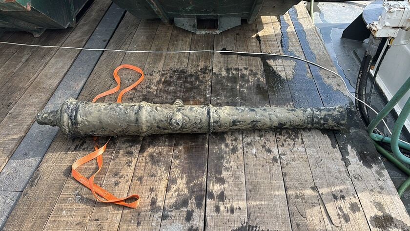 Waterschap stuit op bijzondere kanonsloop bij baggerwerk in Standdaarbuiten