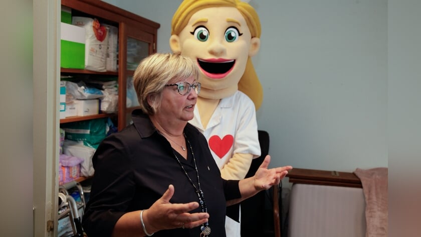 Doorgeefwinkel in Huijbergen opent de deuren: een tweede leven voor zorgmiddelen