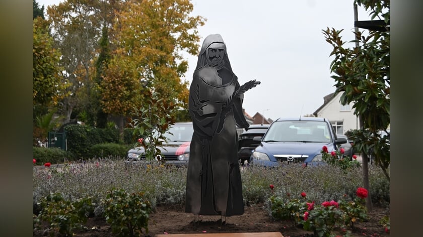 Monument voor Heilige Zuster Marie Adolphine