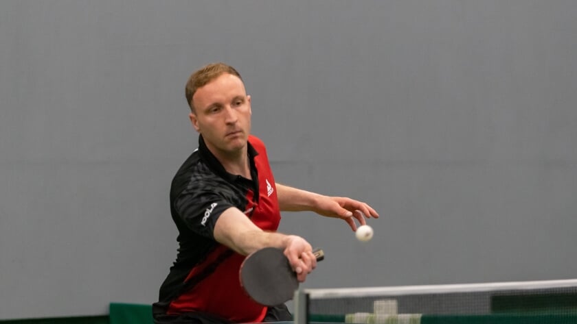 Tafeltennisser Sören de Witte schittert bij Arnemuiden