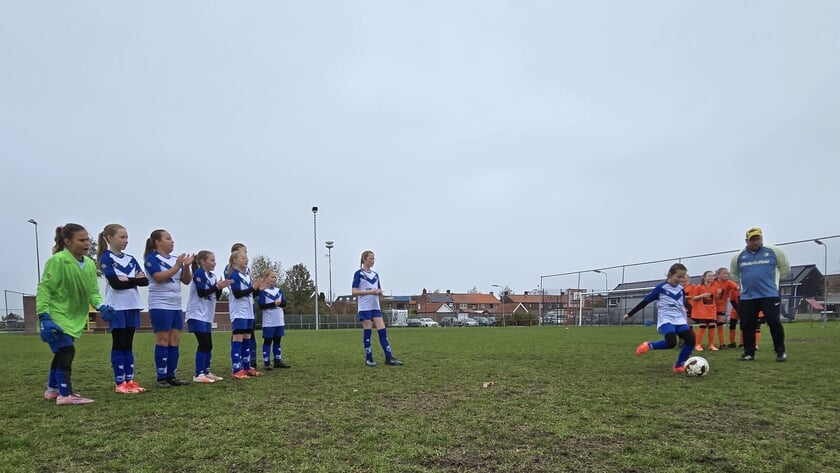 Allereerste wedstrijd voor MO11 van Cluzona tegen NVS