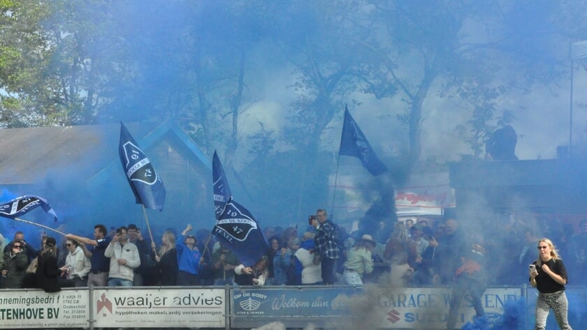 Texel’94 wint matte derby in De Koog dat de derde helft wint