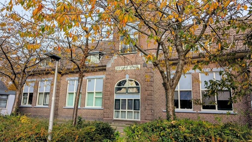 Sloop of eerherstel voor toenmalige Zeevaartschool