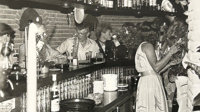 Terug in de tijd duikt het nachtleven in