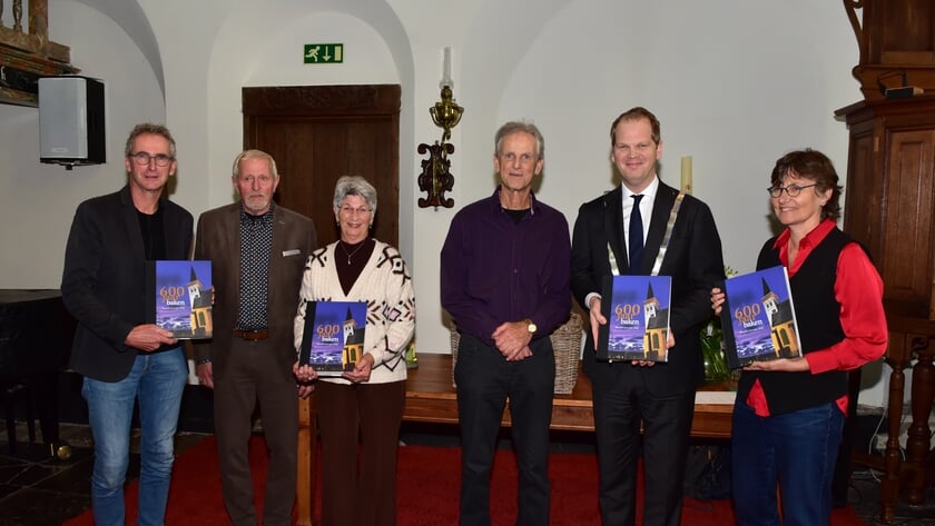 Boek over Hoornder kerk: Van dorpskerk tot eilandicoon