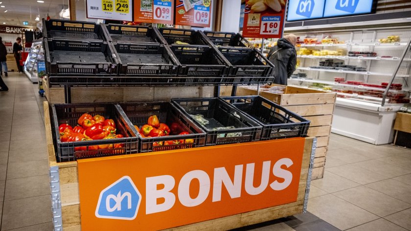 Albert Heijn bezorgt pas vrijdag weer, kabinet wil noodvoorraad in supermarkten