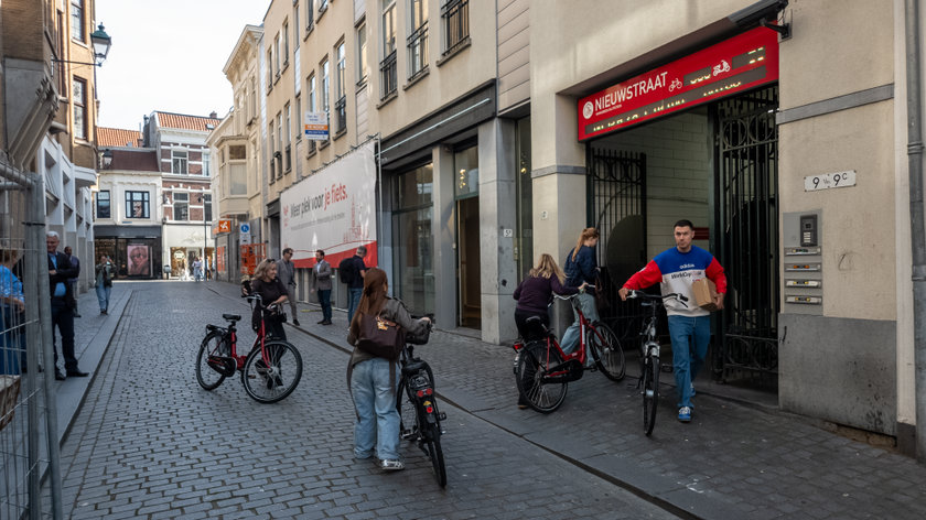 Fietsenstalling aan de Nieuwstraat wordt flink uitgebreid met naastgelegen pand