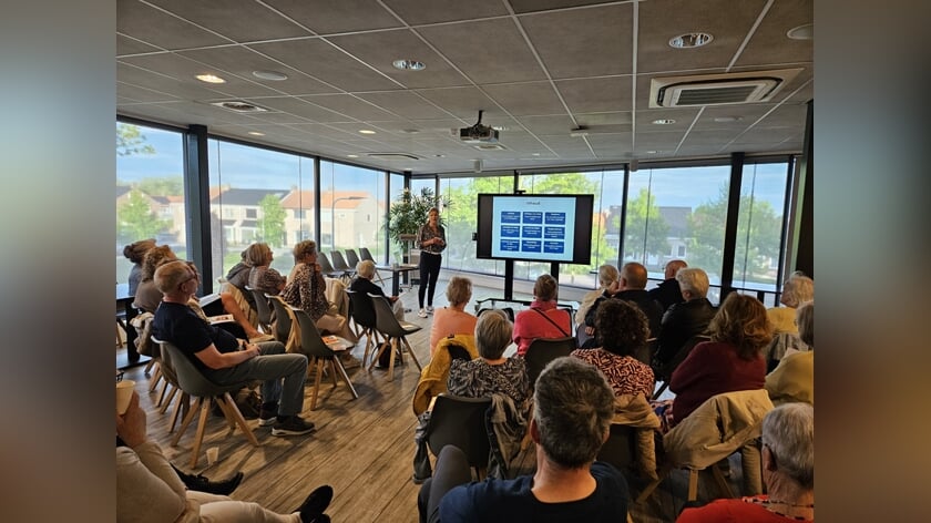 Tientallen plaatsgenoten bezoeken themabijeenkomst over slaap; onder meer bewustwording en praktische tips aan bod gekomen