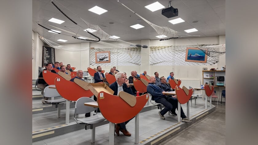 Gemeenteraad brengt een werkbezoek aan de Havendienst Urk; ‘het was een waardevolle en informatieve avond’