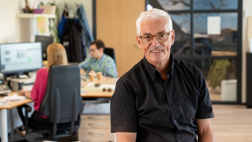 Albert Brouwer neemt na 50 jaar afscheid als hoofdredacteur: ‘Ik blijf dus gewoon Urkerlander’