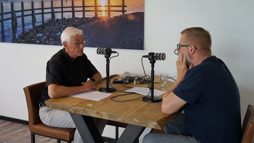 Nieuwe podcast van Brouwer & Bakker: ‘IJ oudt gewoen van Urk, in dat mark je’