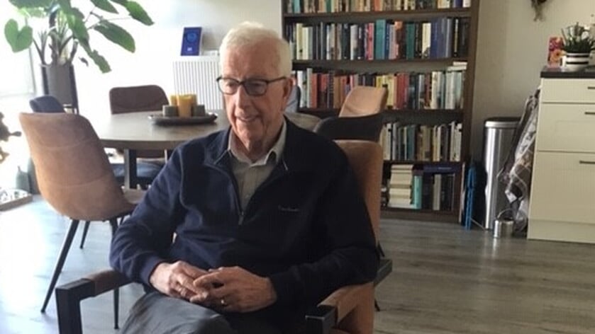 Oud-schooldirecteur en -raadslid Joop van Eck (84) is overleden