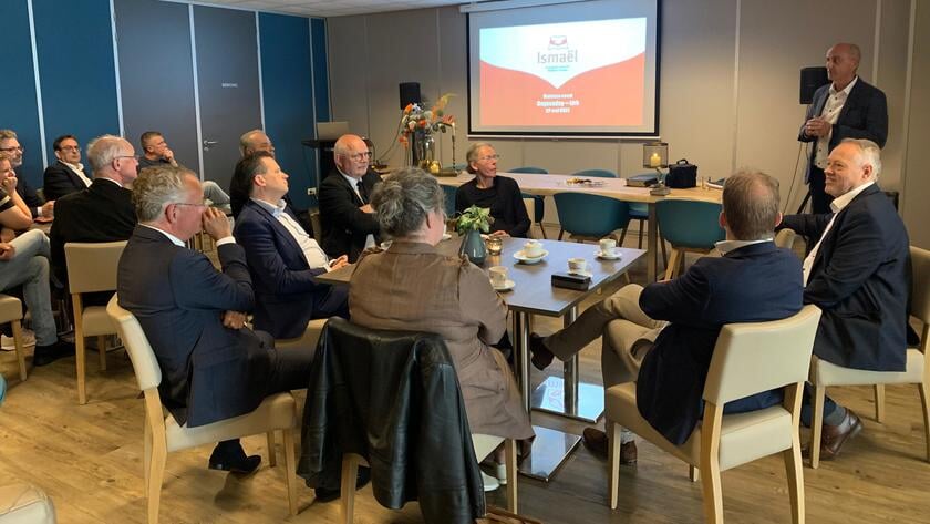 Stichting Ismaël vertelt over werkzaamheden tijdens Business Event in Urker visbedrijf