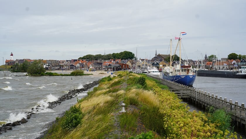 Gemeente Urk moet een bezuinigingsslag maken om de komende jaren het hoofd boven water te houden