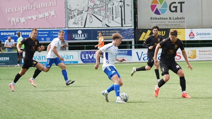 Urk verlies eerste oefenduel met 0-6 van IJsselmeervogels
