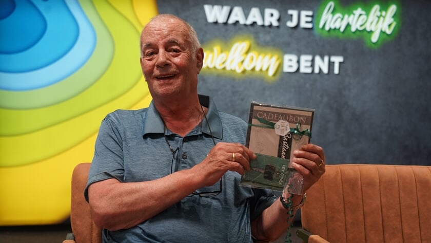 Oude bekende Evert Koffeman, ooit freelance fotograaf voor Het Urkerland, wint jubileumprijs