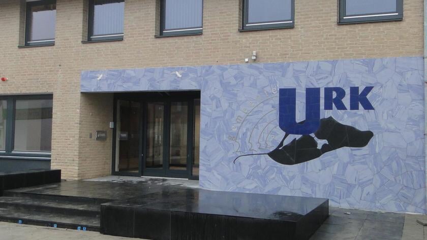 Raad houdt de hand op de knip