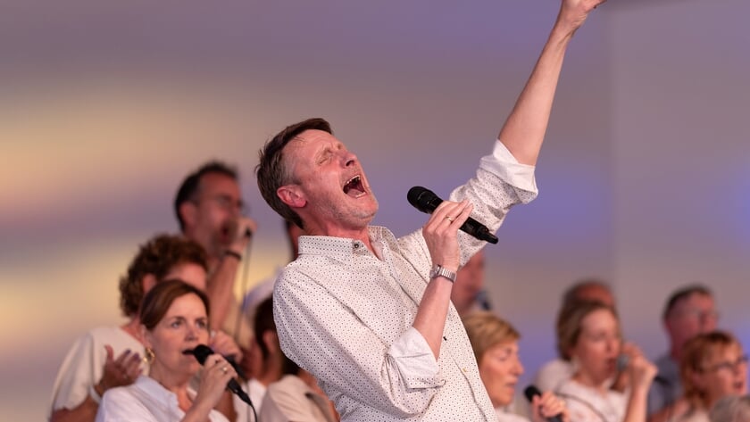 Gospelgroep Promise hield afgelopen vrijdag een Summer Praise in de Morgenster: ‘fantastische avond van mooie aanbiddingsliederen’