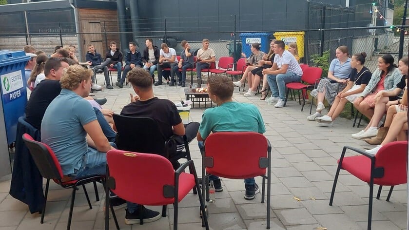 Jongerencentrum De Skuil luidt de zomer in met een gezellige barbecue