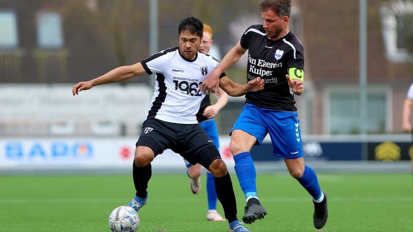 Tot back omgeturnde Carlo van Santen mikt op titel met Asperen: ‘Willen die platte kar op’