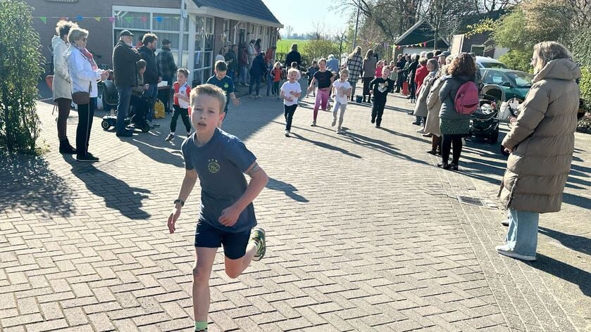 Ruime opbrengst bij geslaagde sponsorloop in Molenaarsgraaf voor Compassion
