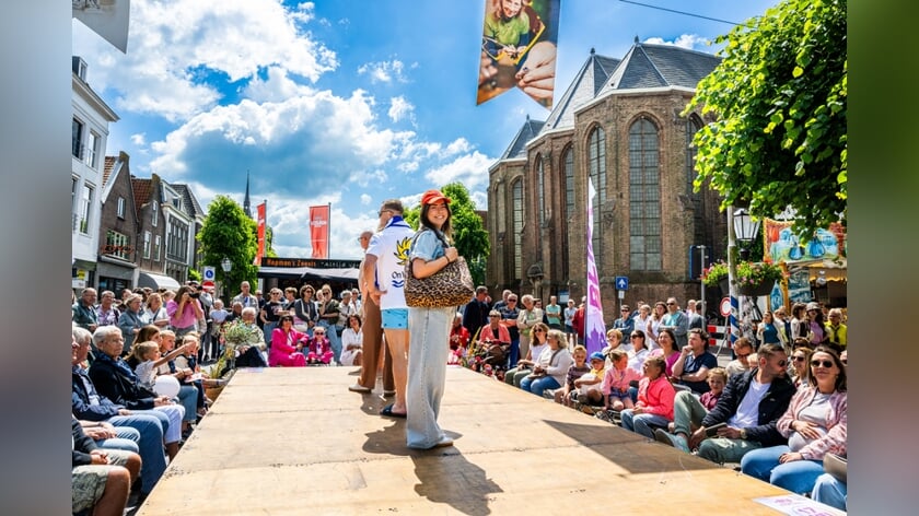 Schoonhoven verandert in één groot straatfestival