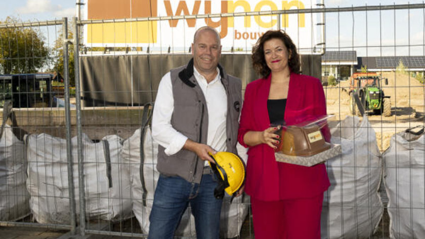 Met het slaan van piketpalen is de bouw van MFA Bavel eindelijk officieel gestart