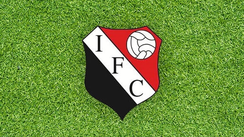 IFC strikt middenvelder Marciano Simonis