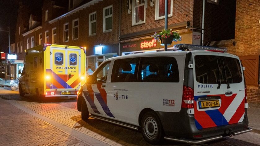 Scooterrijder gaat onderuit en raakt gewond op Dam in Alblasserdam