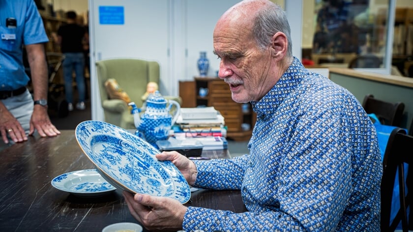 Taxatiedag in de Dorcas Kringloopwinkel te Groot-Ammers