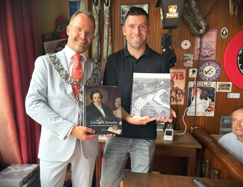 Herwin Straver legt rijke geschiedenis Cabauw/Zevender vast in twee vuistdikke boeken