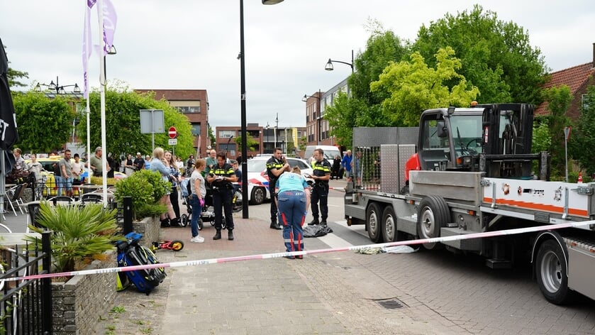 Ernstig ongeluk in Wijk en Aalburg: jong kind zwaargewond na aanrijding met vrachtwagen